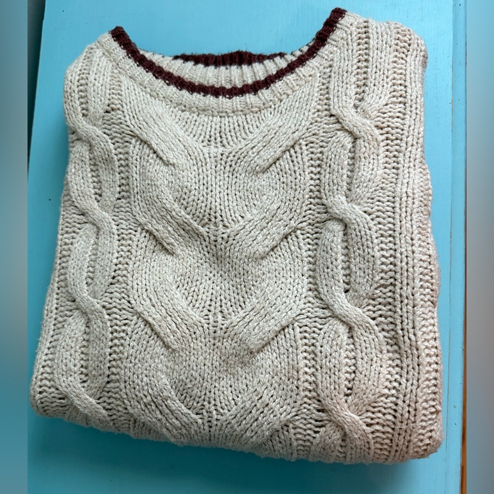 Cable Knit Cream Sweater - Picture 4 of 6